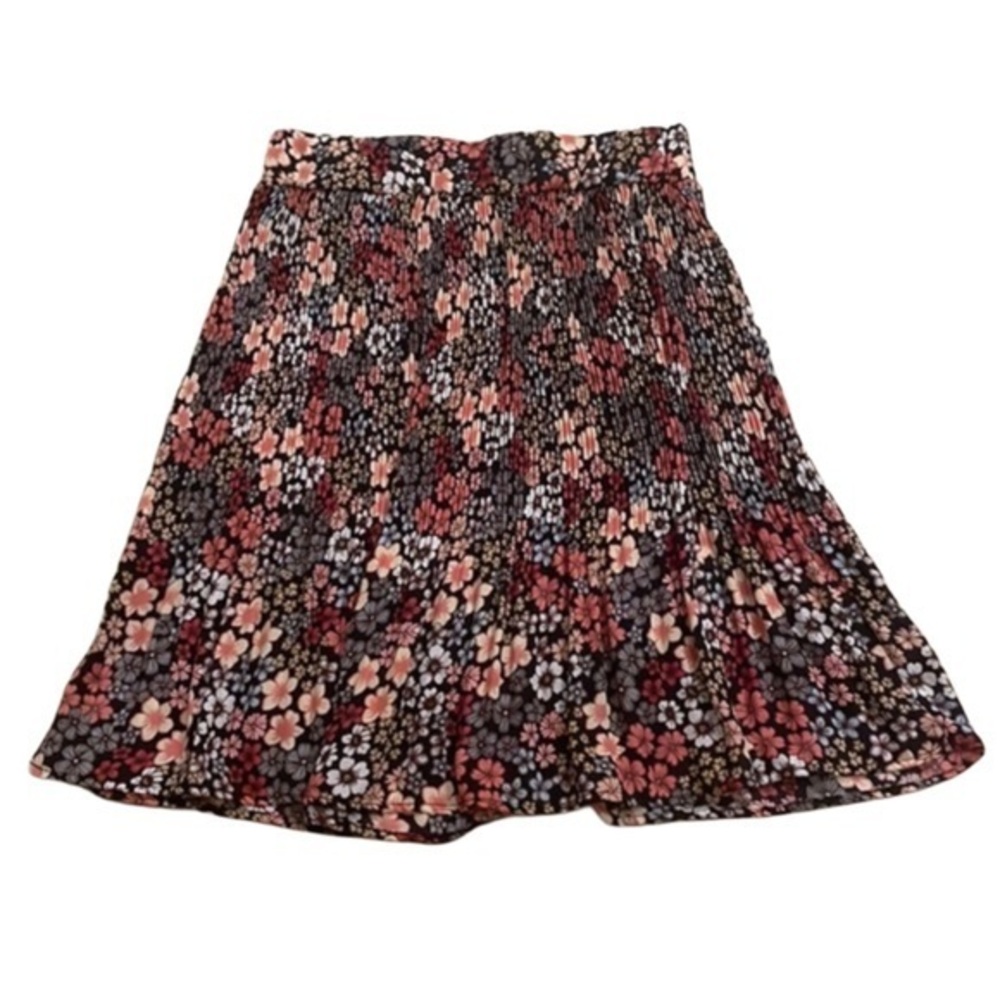 Status by Chenault Floral Pleated Skirt